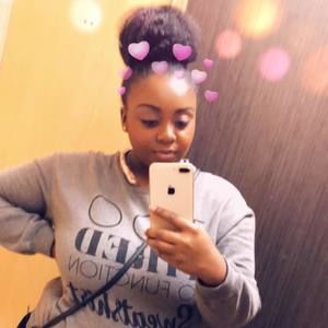 Meet your Posher, Nicole